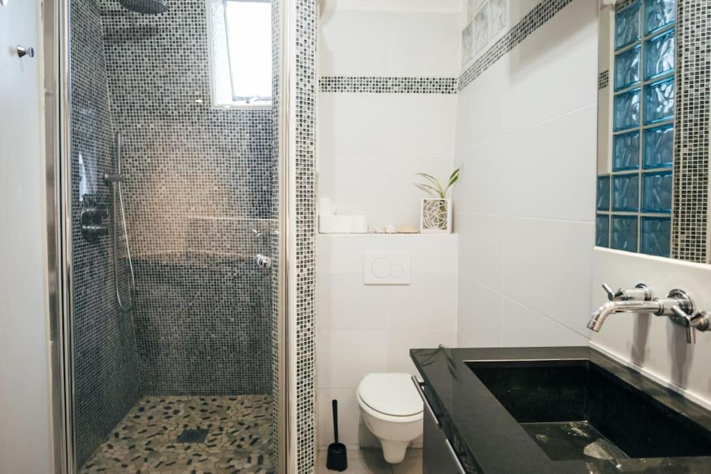 Apartment Eiffel Tower View - Republique 4 People 2 Bedrooms *