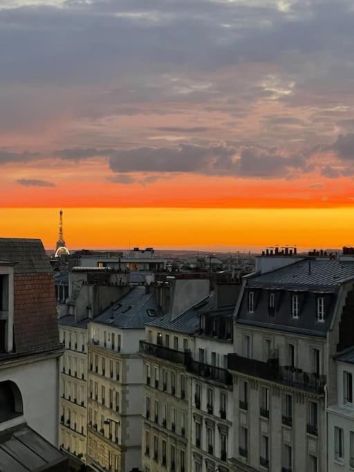 Eiffel Tower View - Republique 4 People 2 Bedrooms Apartment