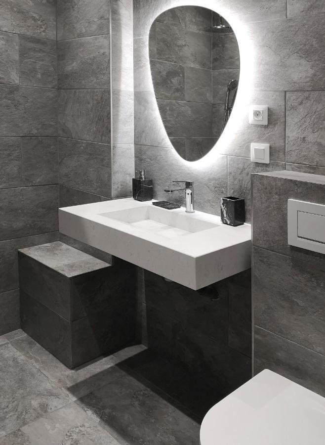 Studio Quartier Champs Elysees 1 Paris