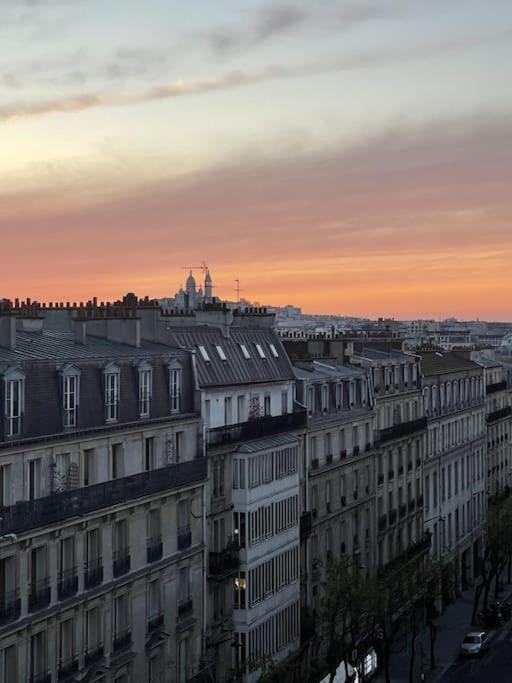 Eiffel Tower View - Republique 4 People 2 Bedrooms Apartment