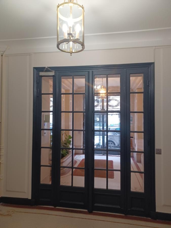 Toureifelchampselysee Apartment