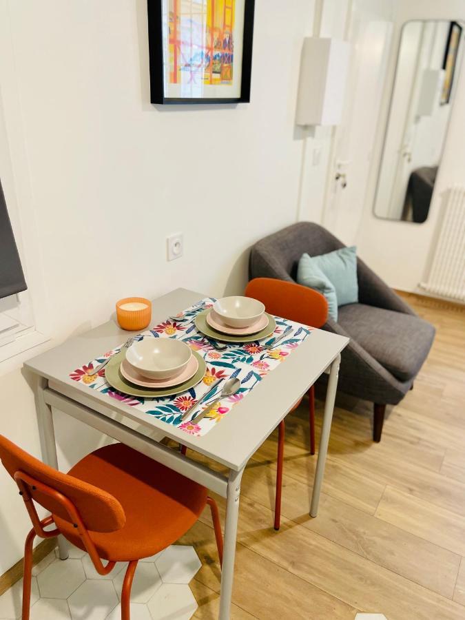 Studio Retro Marais- Center Apartment Paris