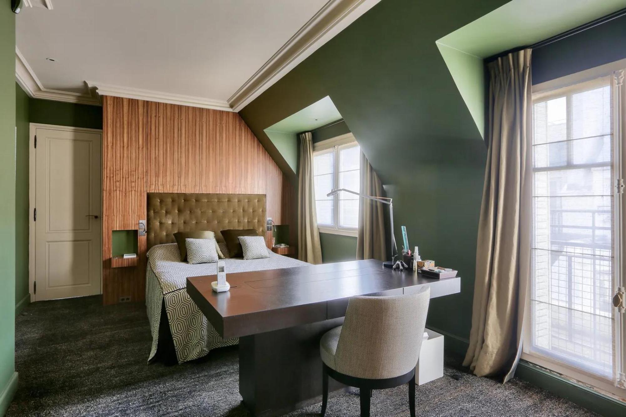 Superb Penthouse Apartment Paris
