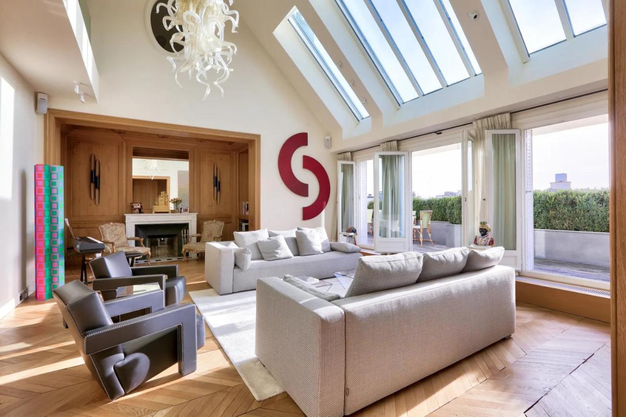 Superb Penthouse Apartment *