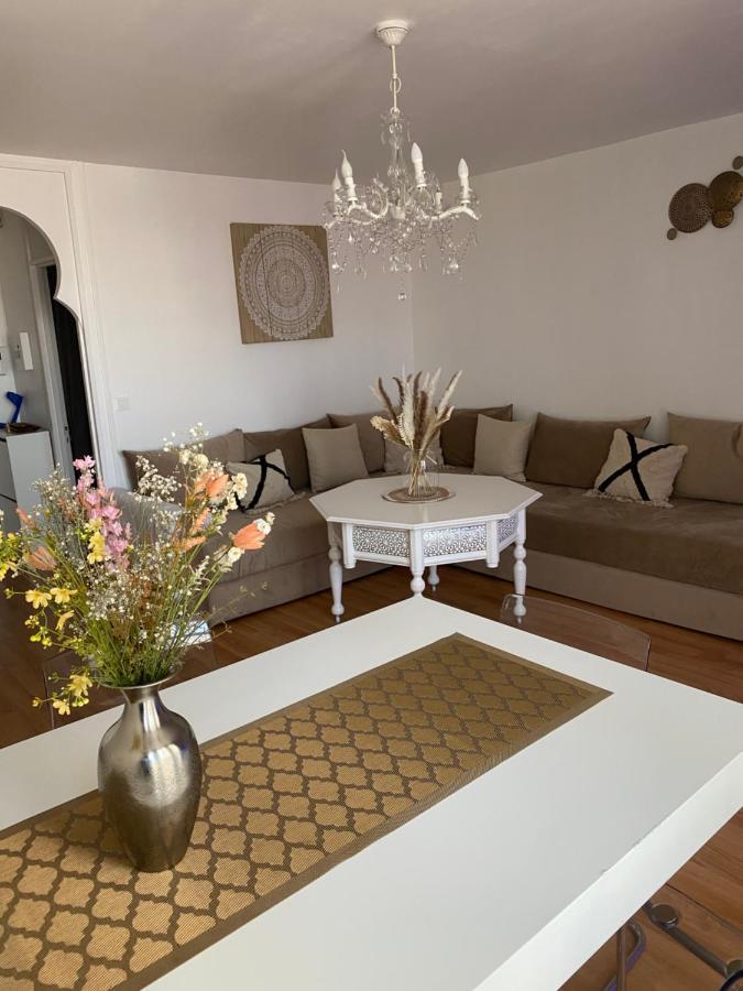 Apartment 3 Bedrooms In Heart Of With A Unique View Of Free Wifi *