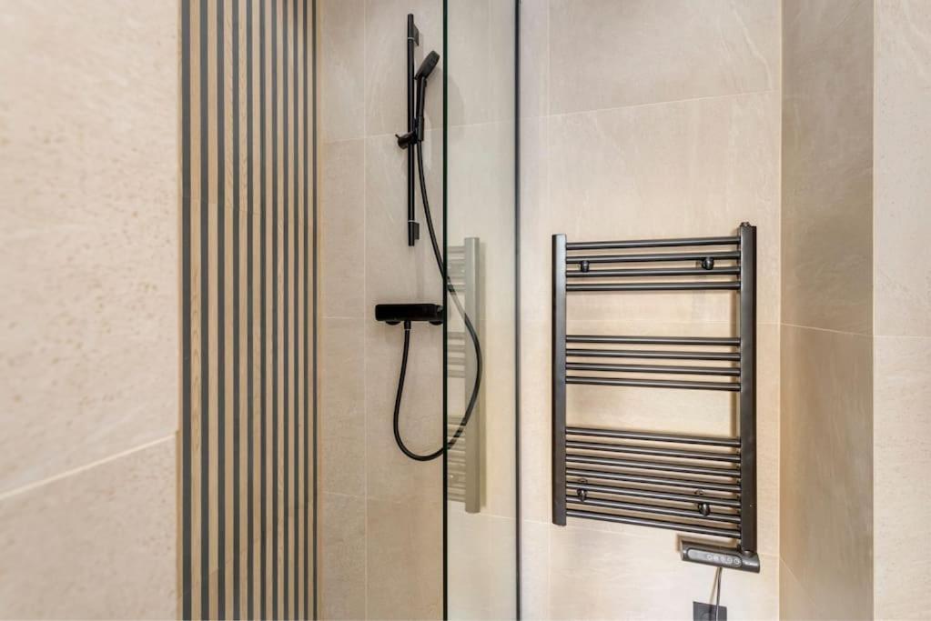 Luxurious 3 Min Walk From Eiffel Tower Appartement *