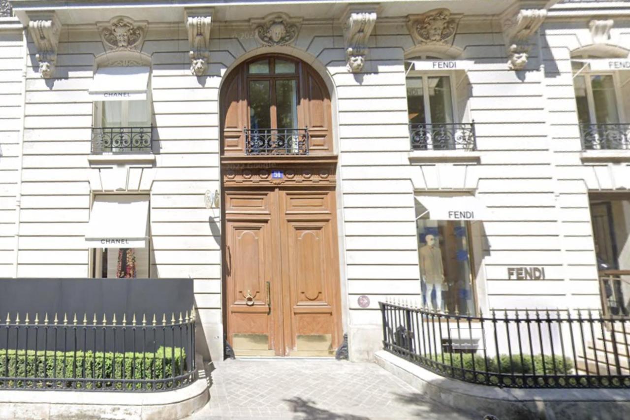 Av Montaigne Champs Elysee *