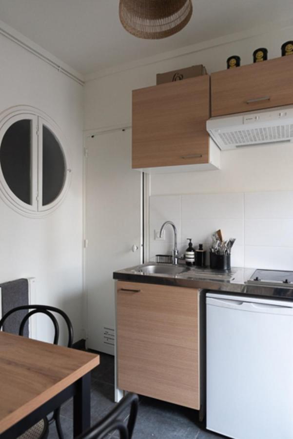 Apartment Bright Studio Near The Center Of *