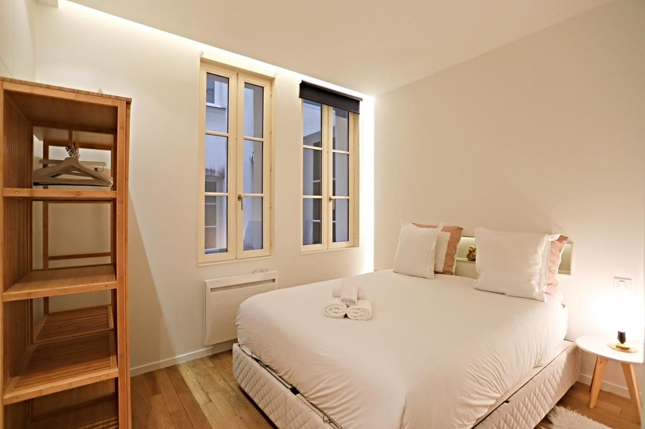 - Louvre & Rivoli Apartment