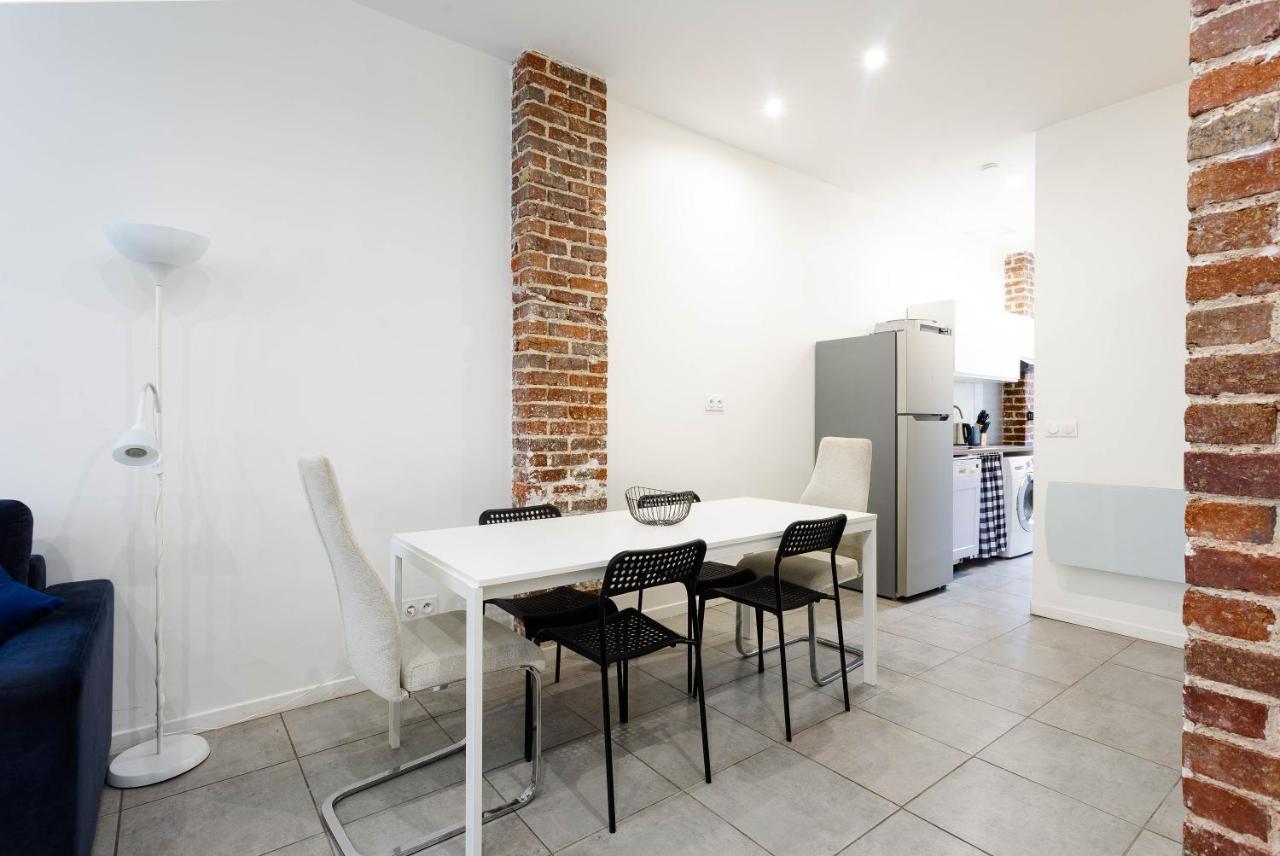 Apartment Rare! Private Garden In Paris, Close To Sacre Coeur Basilica! *