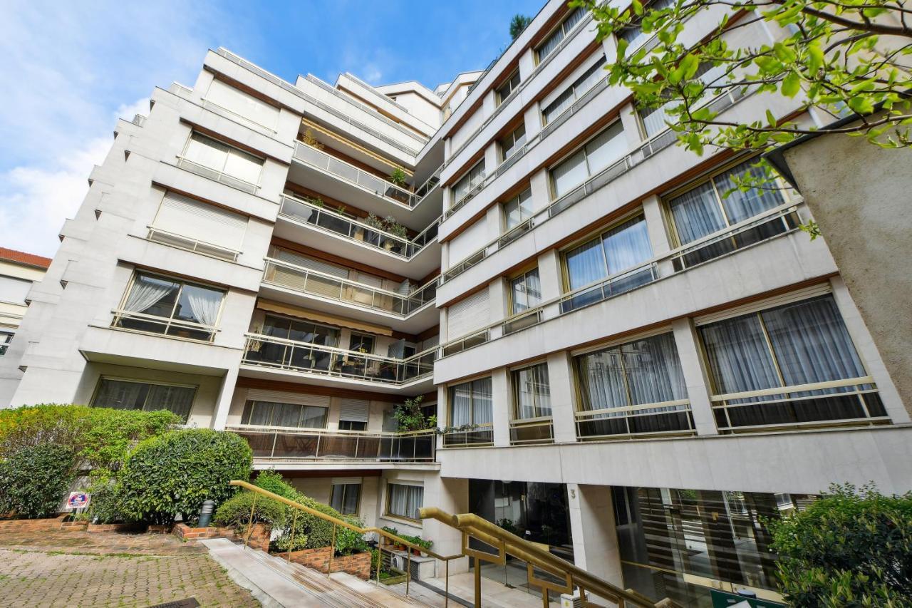 Bright With Balcony For 5 In By Weekome Appartement *