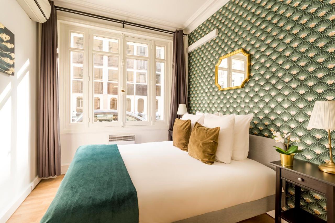 Cozy - Champs Elysees - Mollien Paris