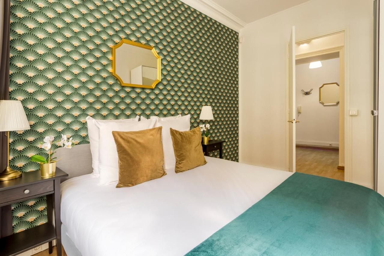 Cozy - Champs Elysees - Mollien *