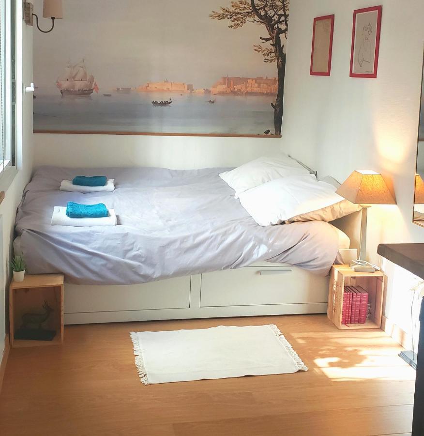 Séjour chez l'habitant Maison Pour Vous - Tinyhouse Center Of - Insolite #macabaneaparis Paris