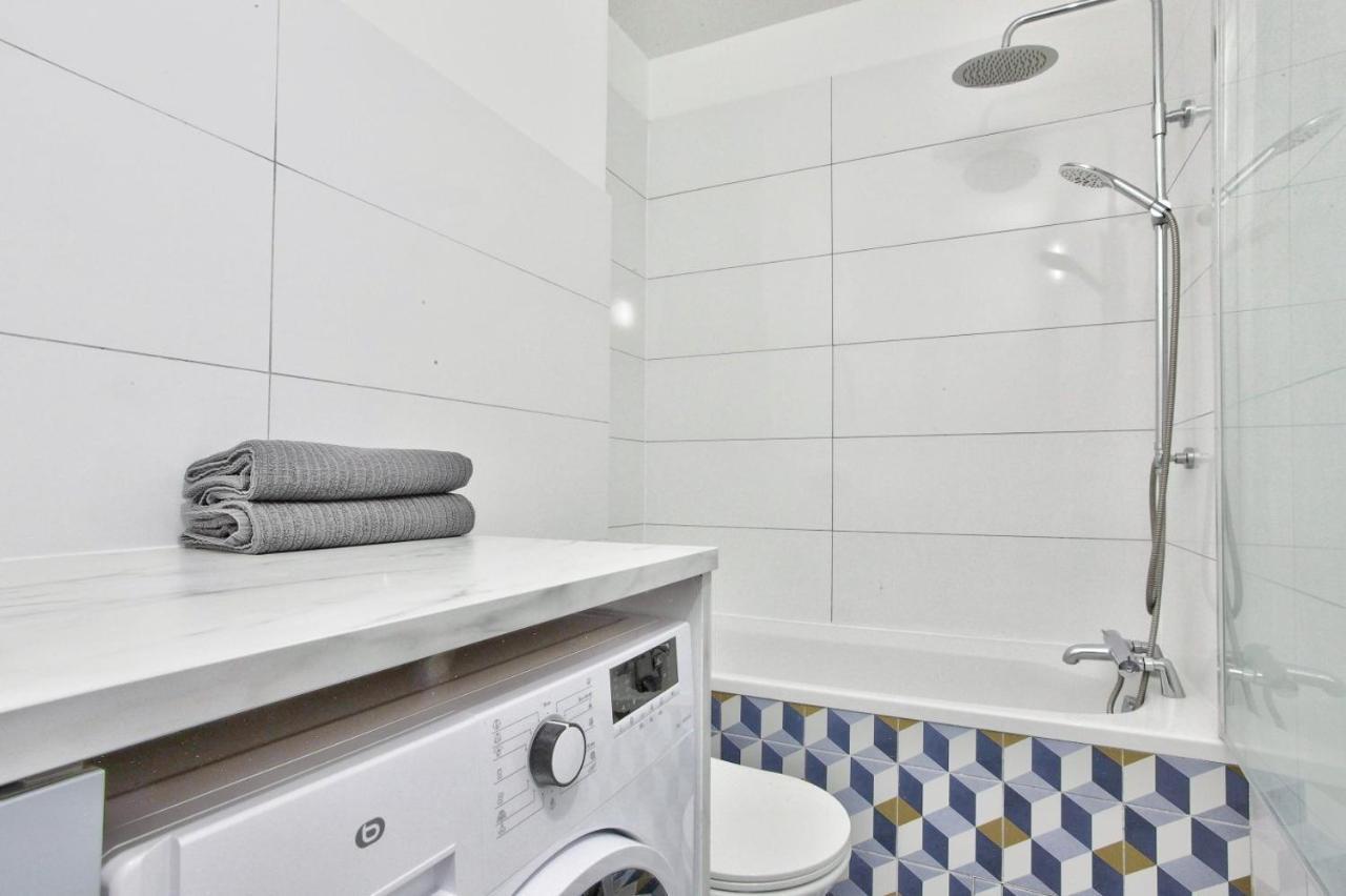 Apartment Quartier Pantheon Free Netflix
