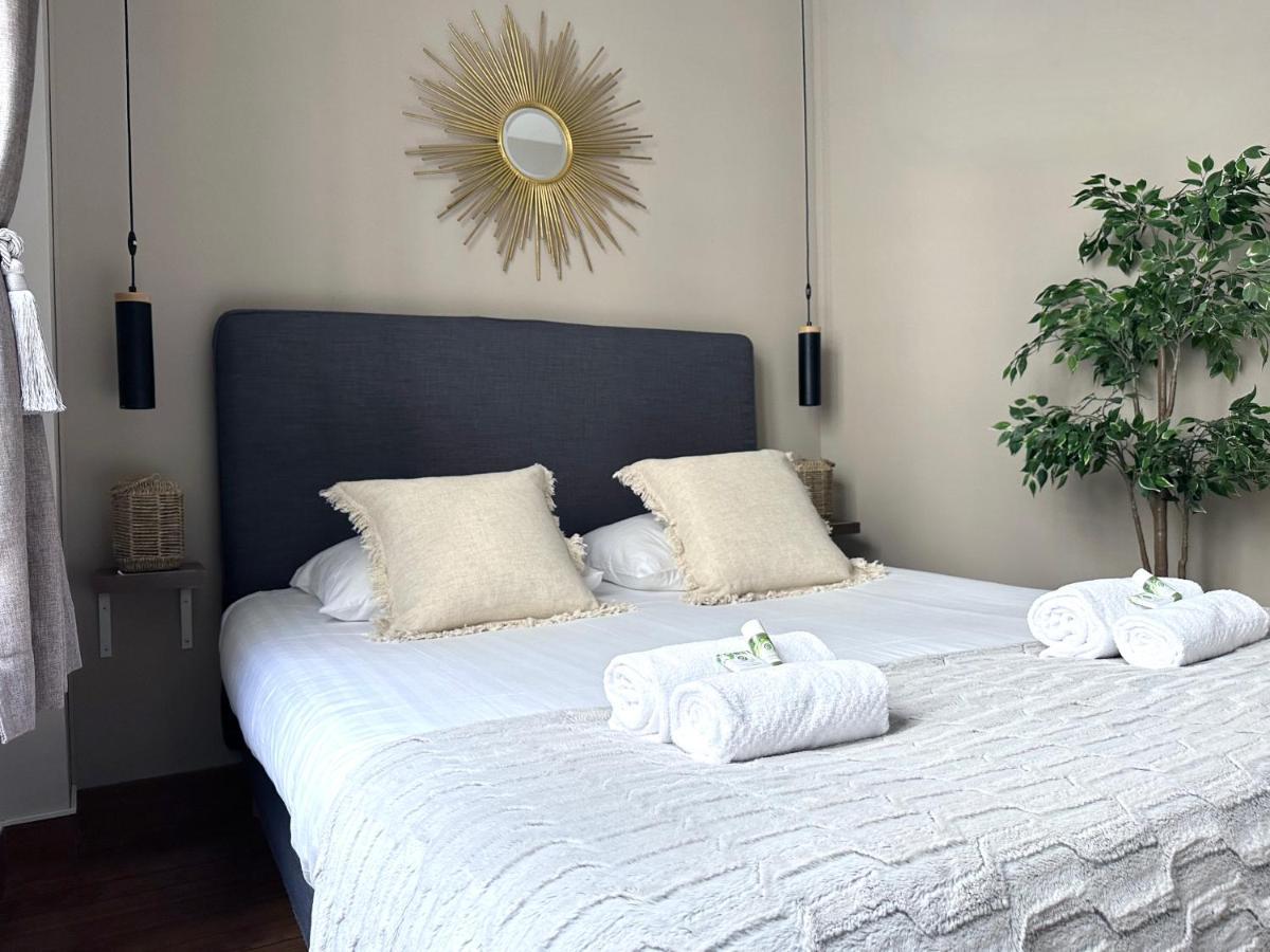 Quiet Retreat In Le Marais Apartment *