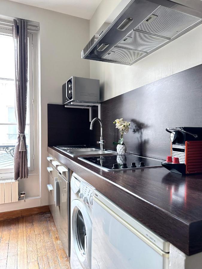 Quiet Retreat In Le Marais Apartment