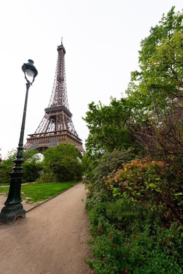 Au Pied De La Tour Appartement