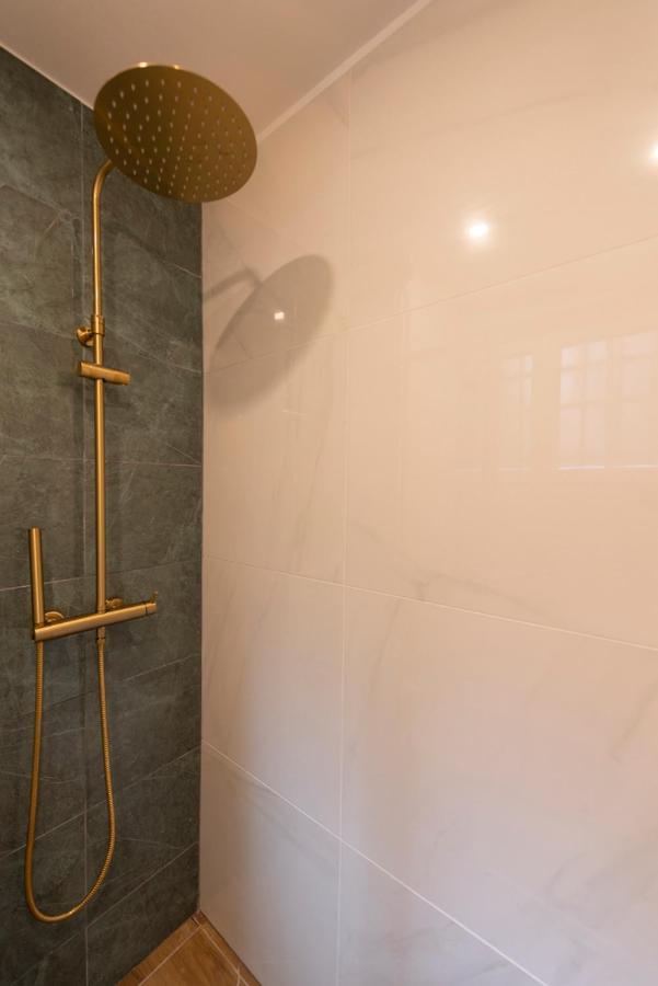 Au Pied De La Tour Appartement