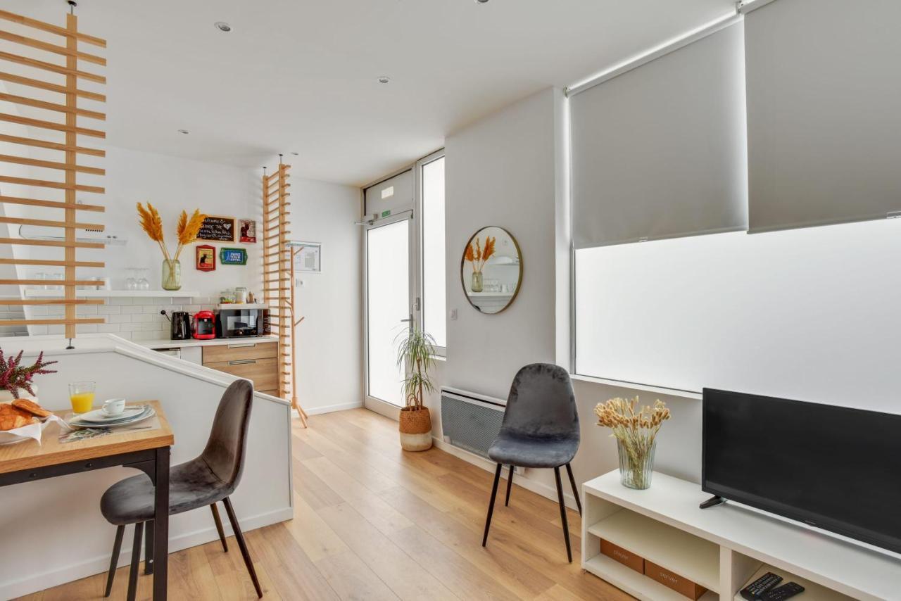 Well Decorated One Bedroom Aprtment In Heat Of Paris, Short Walk To Palais Garnier , Apartment Paris