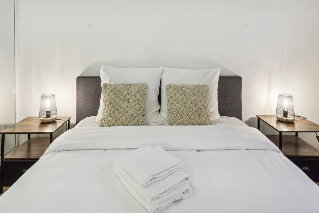 Modern Flat In - Heart Of Xvieme Paris