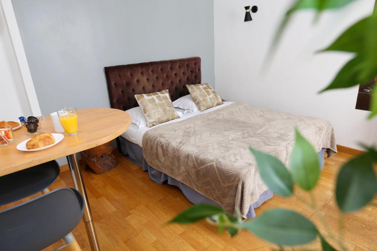 502- Studio De Charme Dans Quartier Anime 5 * Paris