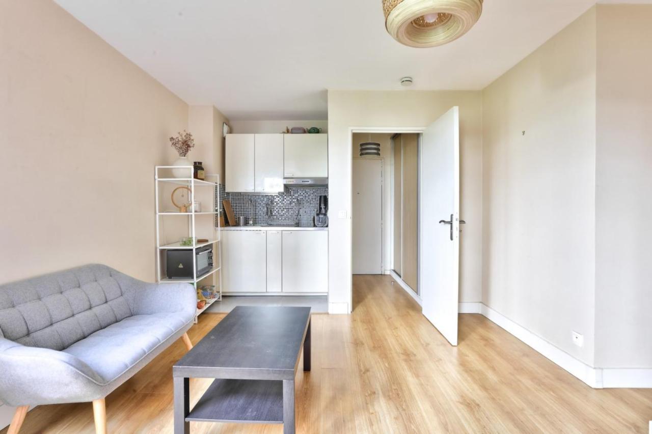 For 2 People In La Villette Apartment Paris