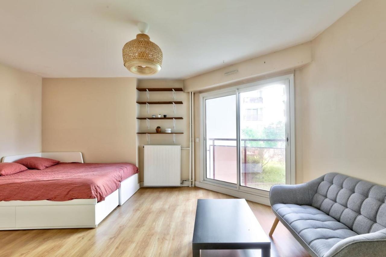 Apartment For 2 People In La Villette