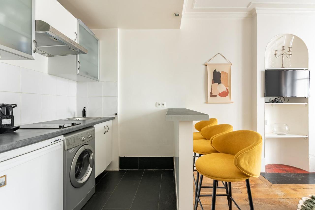 Apartment Proche Champ De Mars - Ii