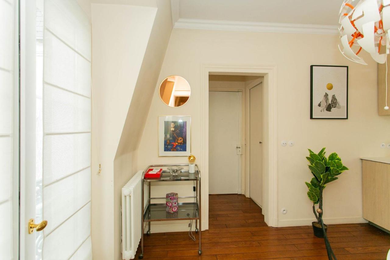 Pont Neuf - St Germain Apartment *