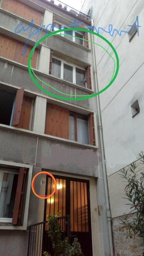 Apartment Pigalle Montmartre De 25 M2 - 2 Minutes De La Station Metro Pigalle - 2 Lits Simples Type Gigogne Pour 2 Personnes - Quartier Hypertouristique - Cabaret Moulin Rouge A 200 M, Cafe Aux Noctambules ,cabaret Chez Michou-restaurants-saunas