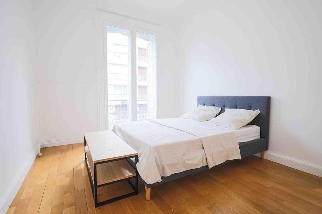 Avenue Des Champs-elysees, D'exception Apartment