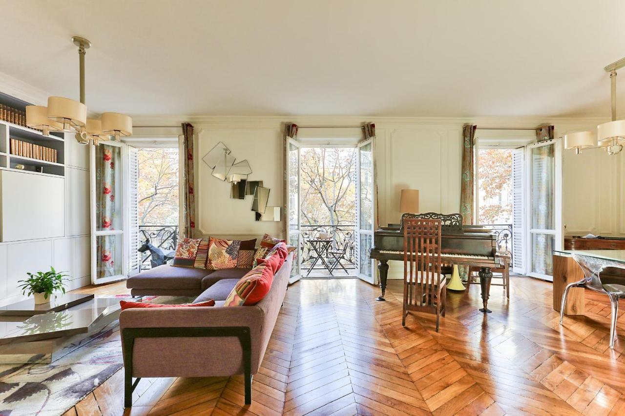 140m2 Proche Des Champs Elysees Apartment Paris