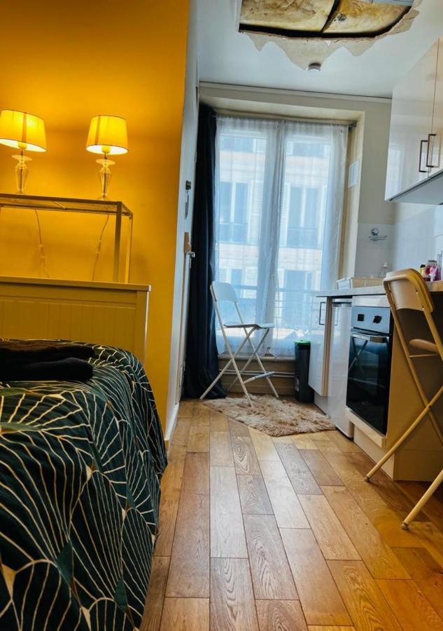 Apartment In The Middle Of Paris