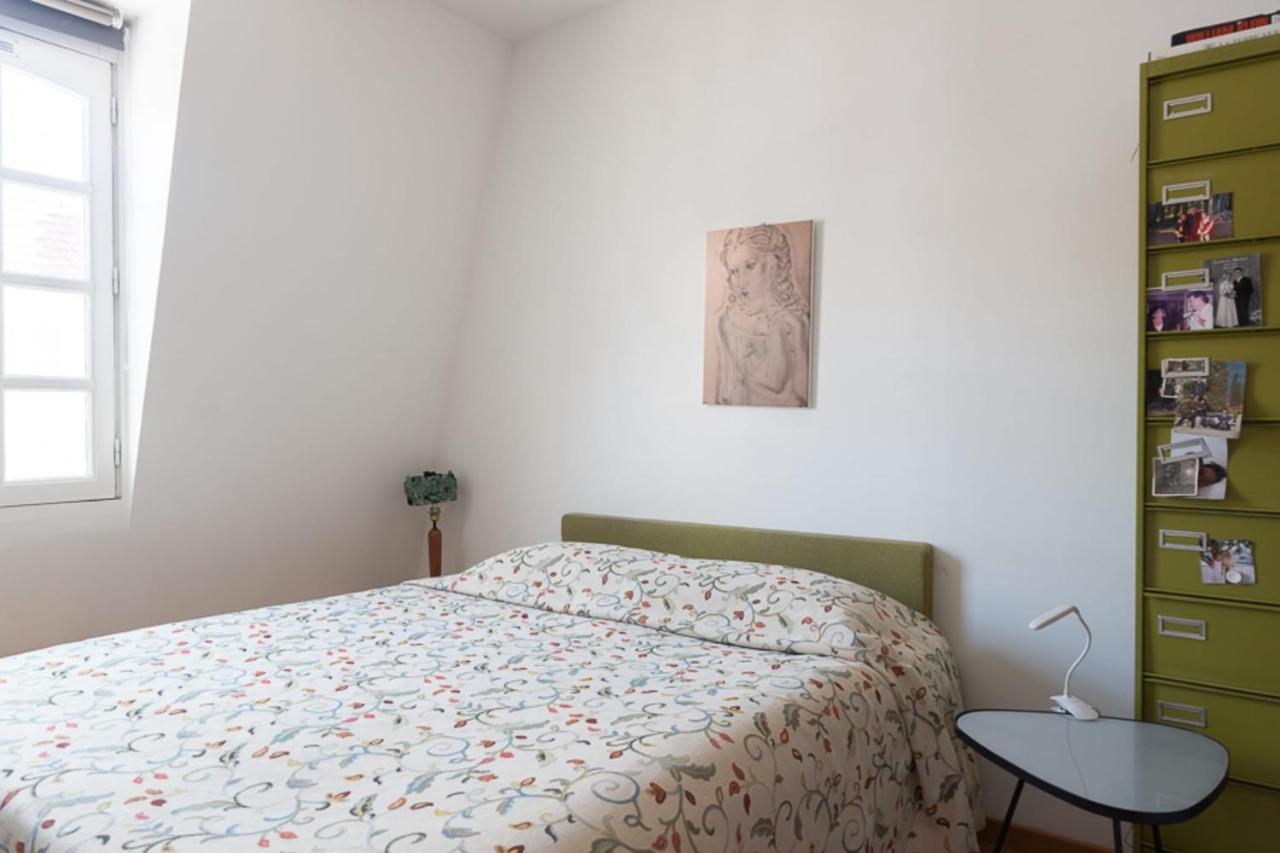 Spacious Cocoon In The Marais Apartment Paris
