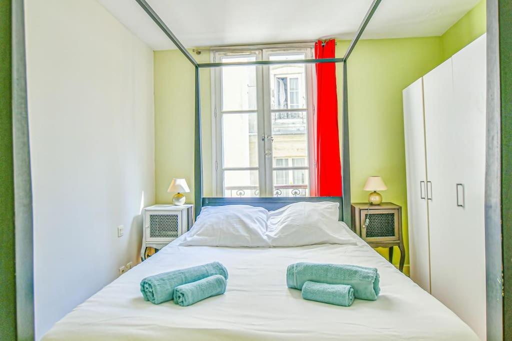 Apartment Bright Parisian Flat - Marais *