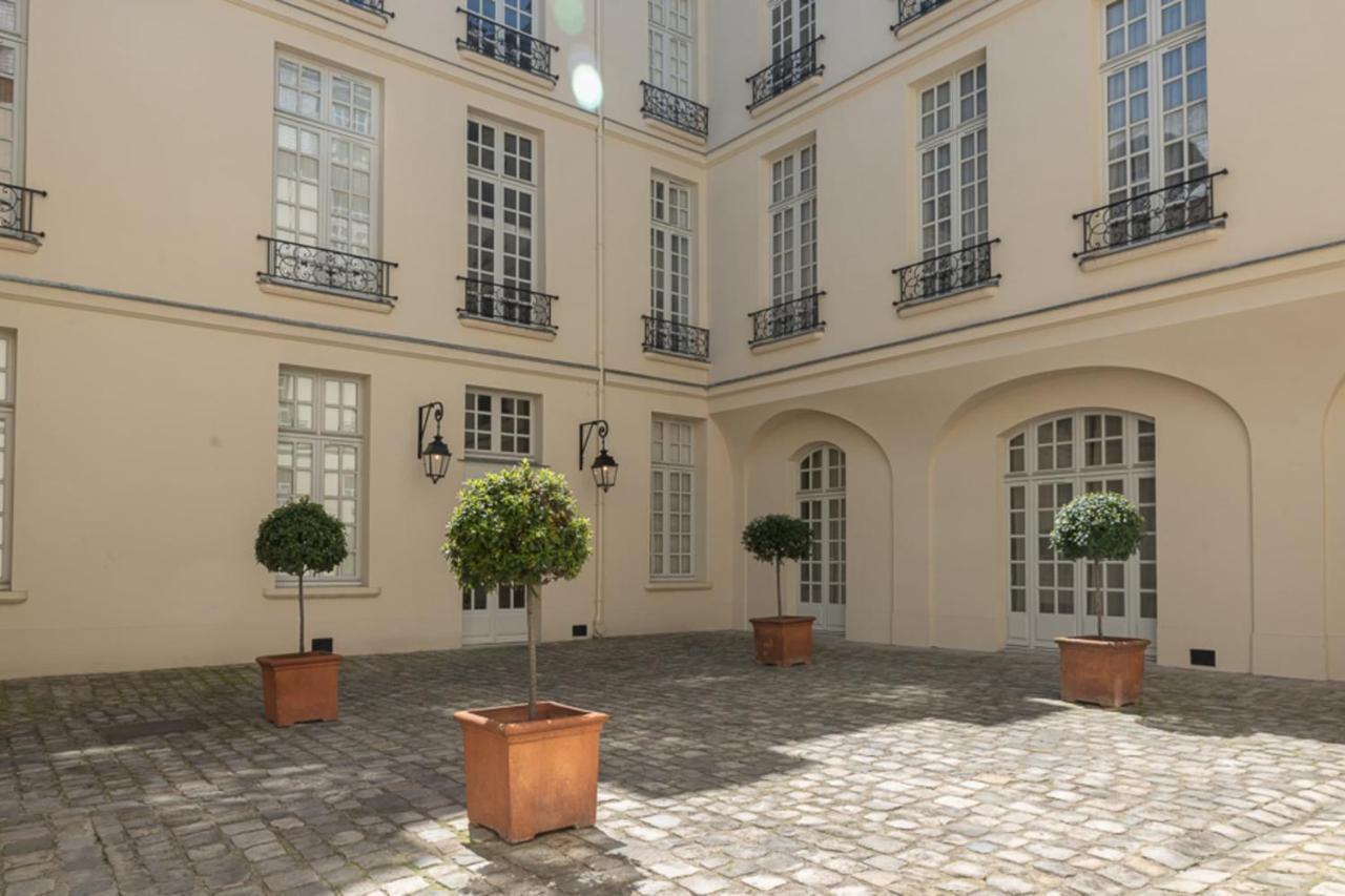 Apartment Spacious Cocoon In The Marais *