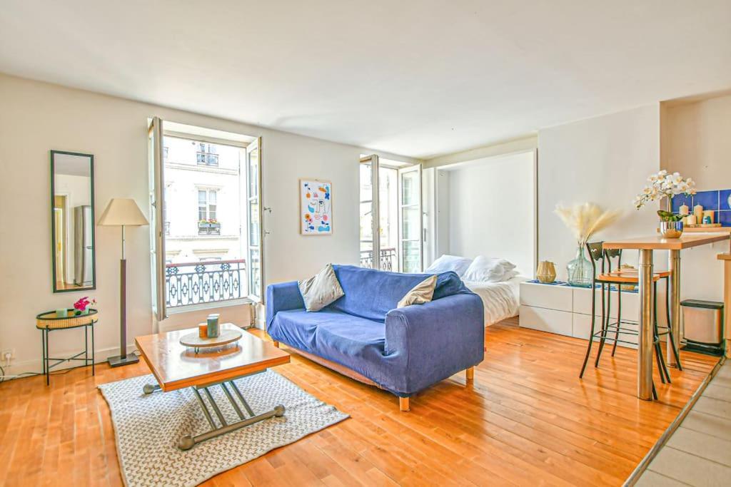 Bright Parisian Flat - Marais Paris