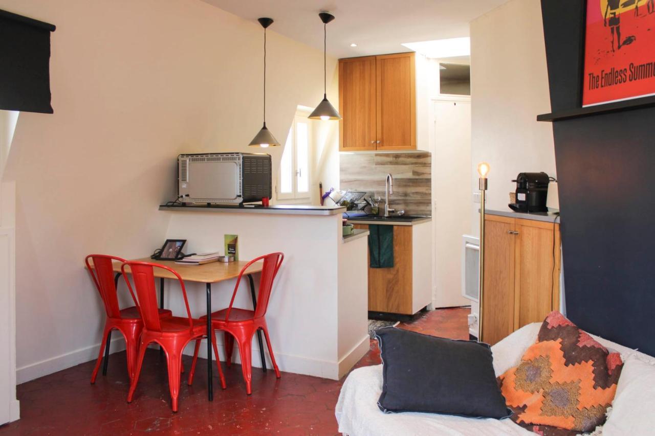 In The Center Of Appartement Paris