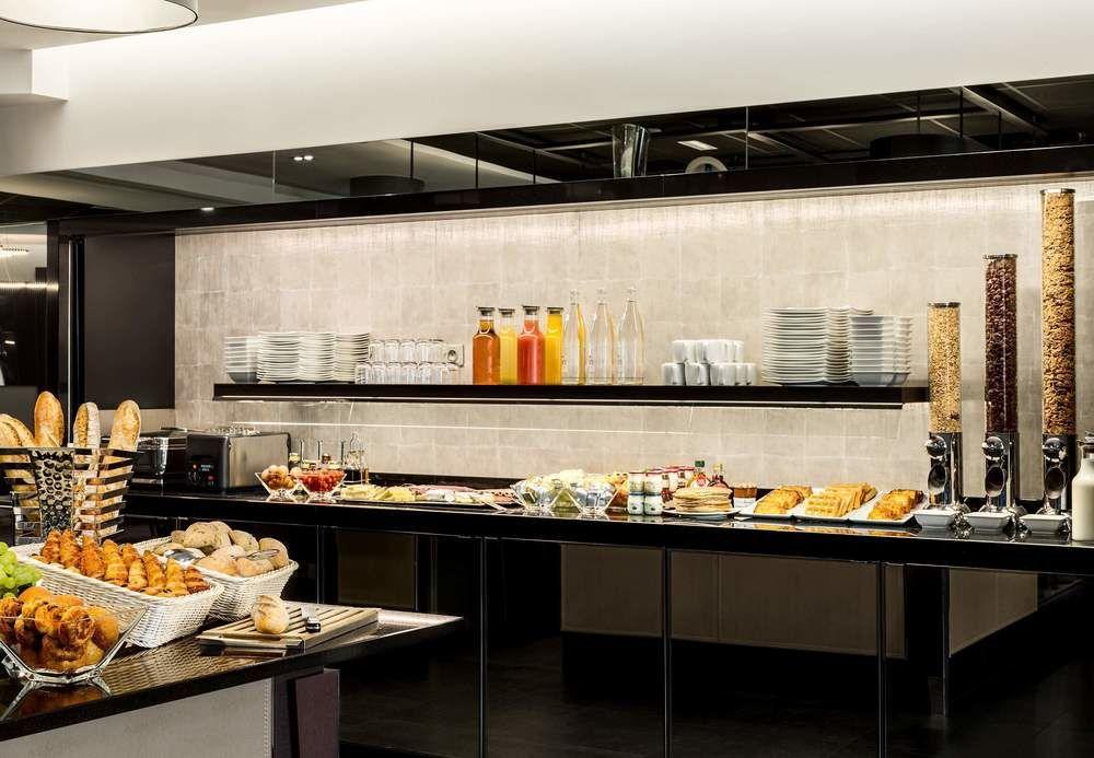 Ac Porte Maillot Hotel 4*