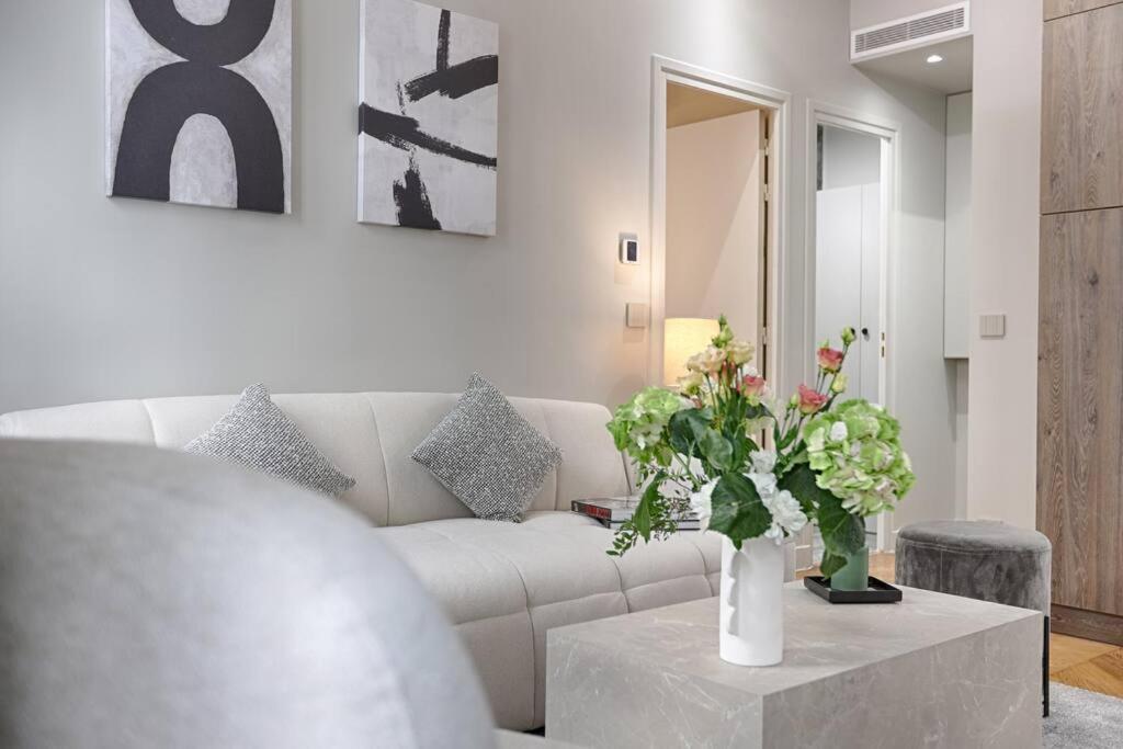 Mykeypers Great Luxury Flat 1br/4p - Champs Elysees Paris