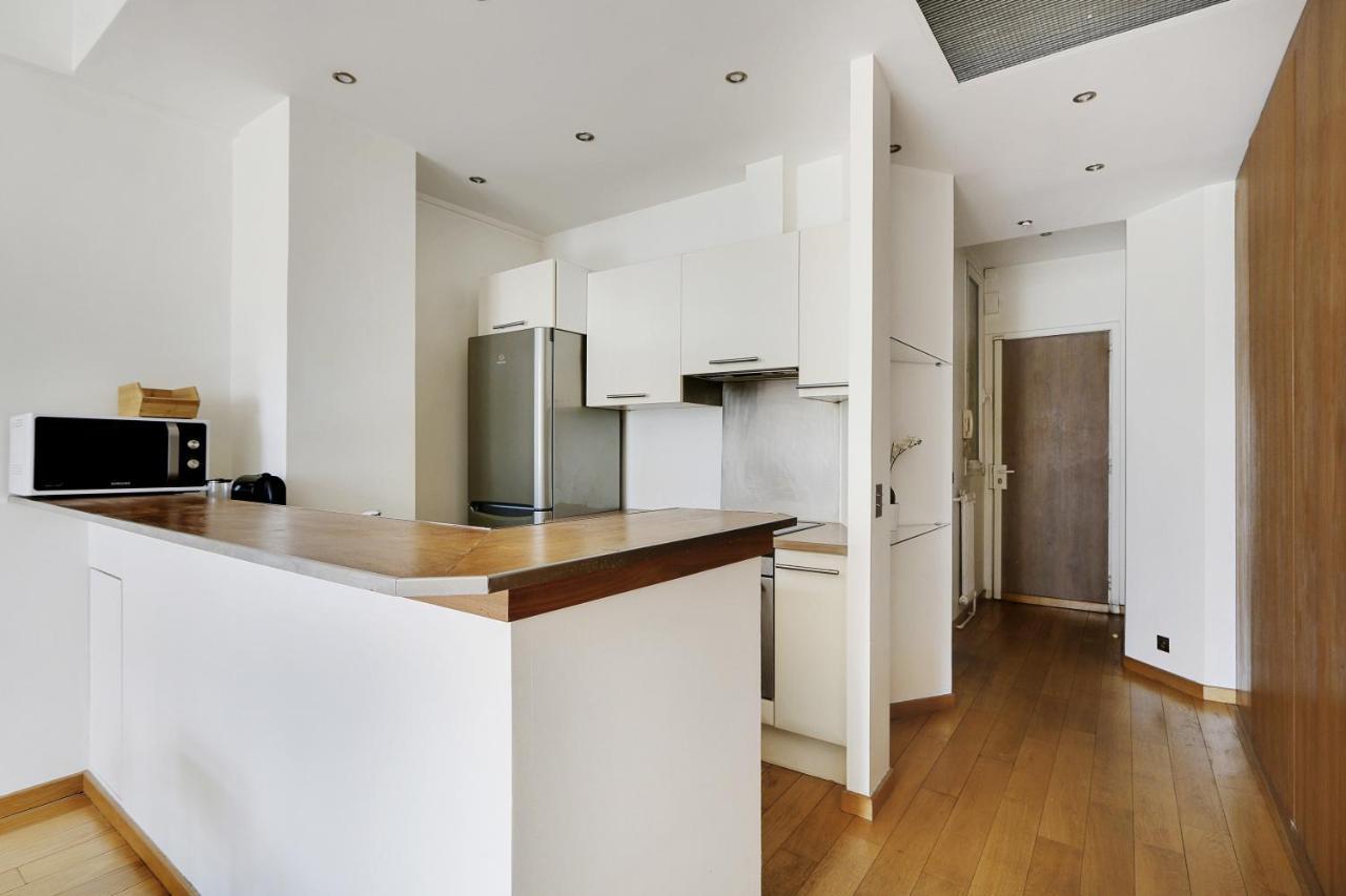 Pick A Flat's In Champs Elysees - Avenue Franklin Delano Roosevelt Apartment *