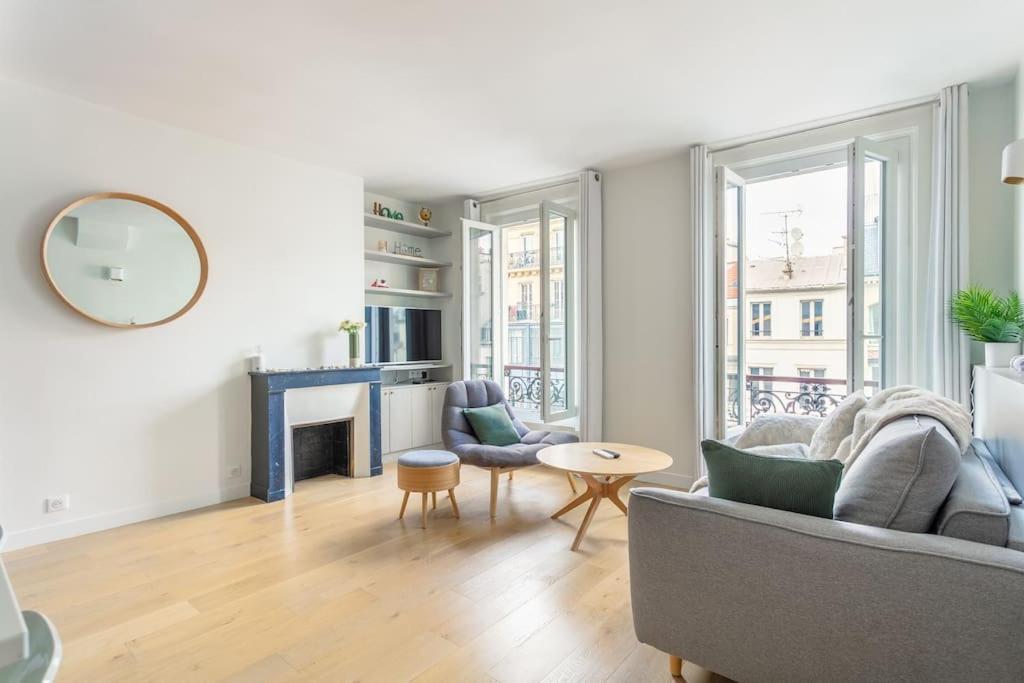 Luxurious Nest In Appartement
