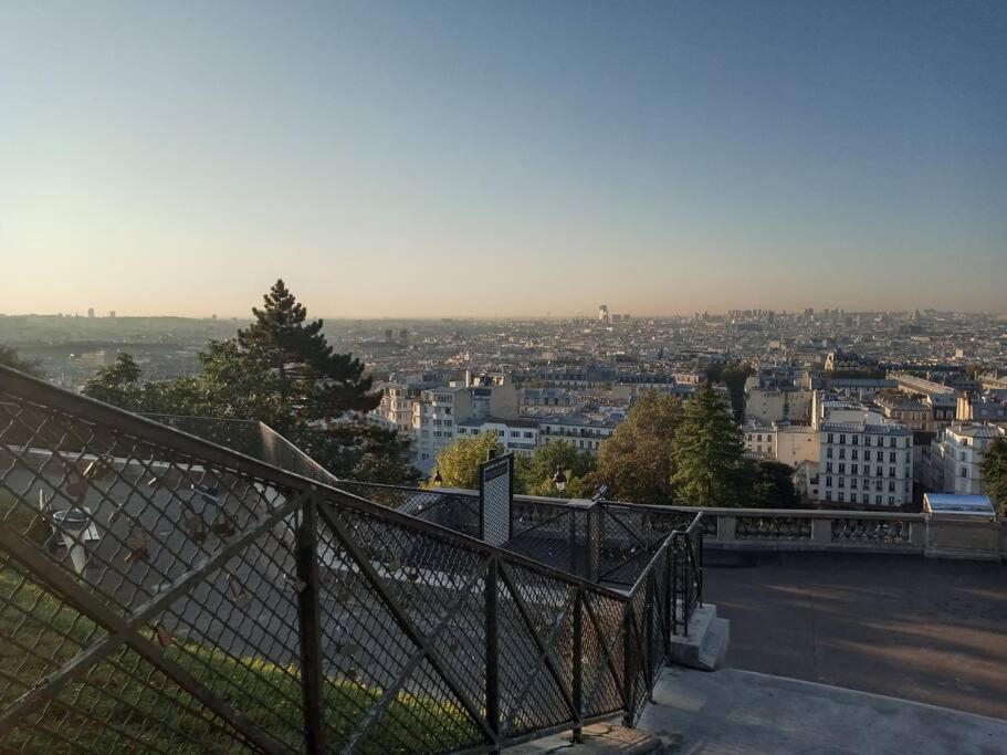 Avec Vue Exceptionnelle A Montmartre. * Paris