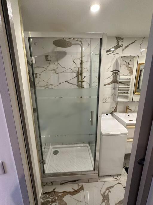 Apartment Moderne 2 5 Voyageurs Paris