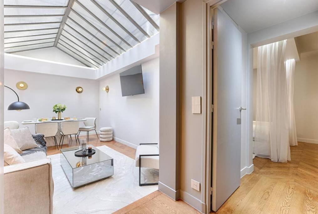 Apartment Mykeypers Incredible Luxury Flat 2br/6p - Champs-elysees Paris