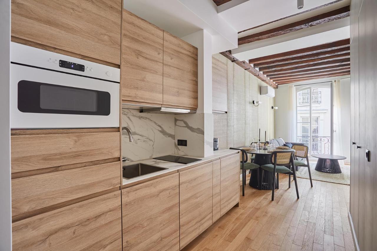Center Of By Prestige Appartement Paris
