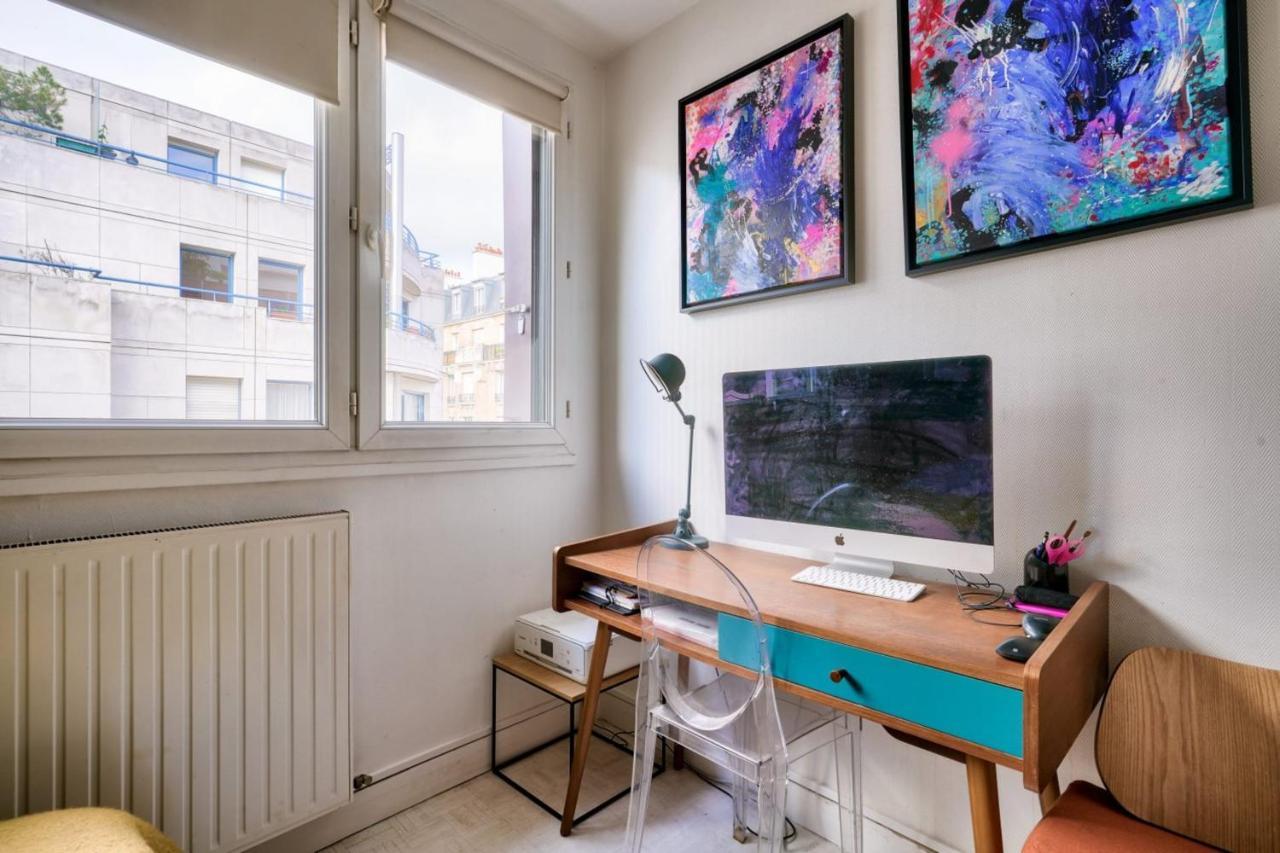 Adorable Studio In The Heart Of Paris