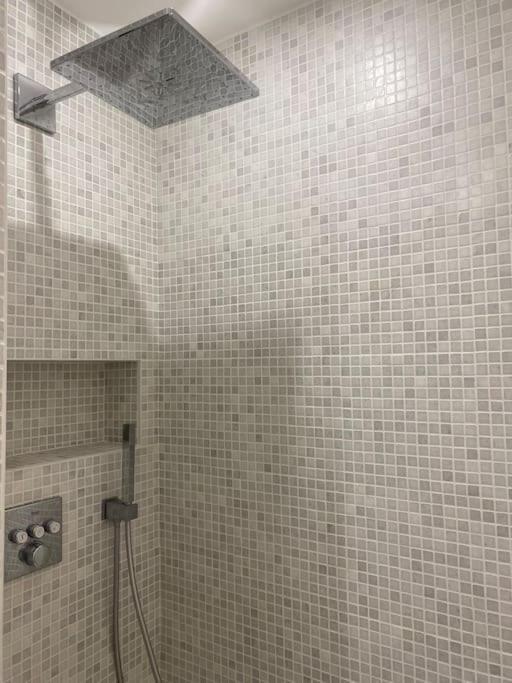 1 Bedroom In Montmartre Appartement *