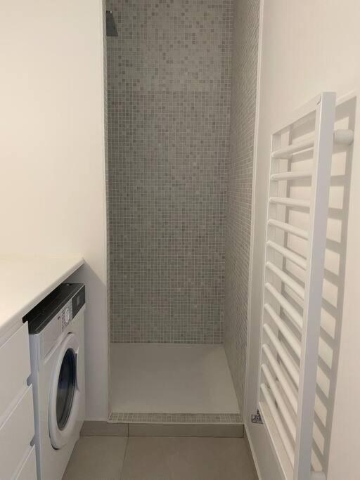 1 Bedroom In Montmartre Appartement Paris
